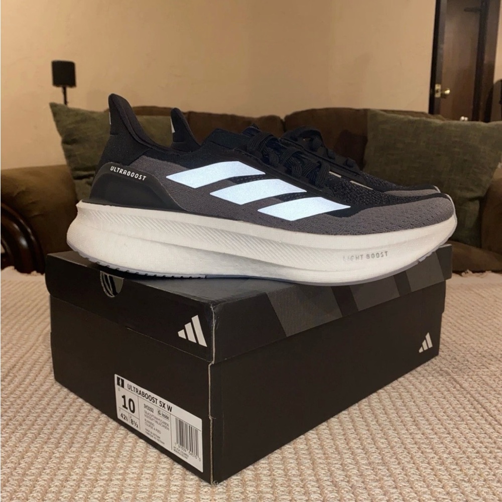 Size 10 - Adidas Ultraboost 5X Black White Carbon W Men’s